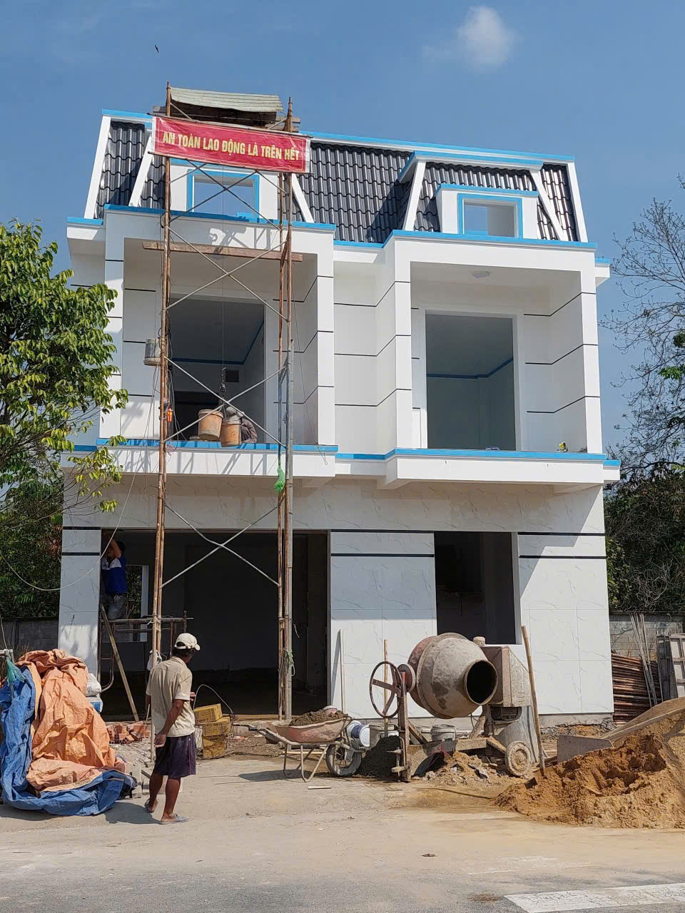 CHO THUÊ NHÀ MỚI XÂY – LÔ GÓC – ĐƯỜNG ĐT 746B, KHU NHÀ Ở TÂN LẬP