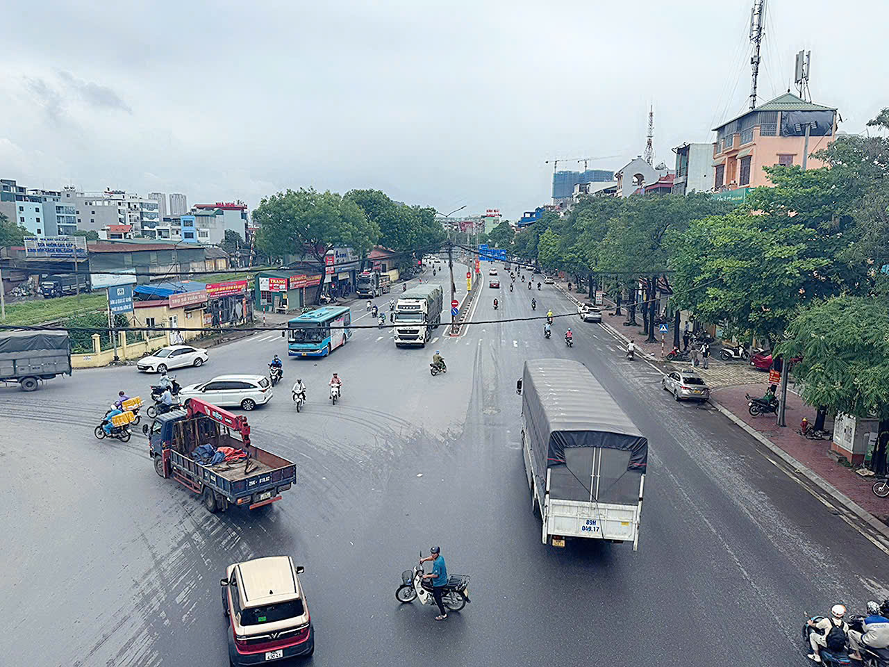 Cho thuê showroom, cửa hàng tại mặt đường Ngọc Hồi, Thanh Trì, Hà Nội.