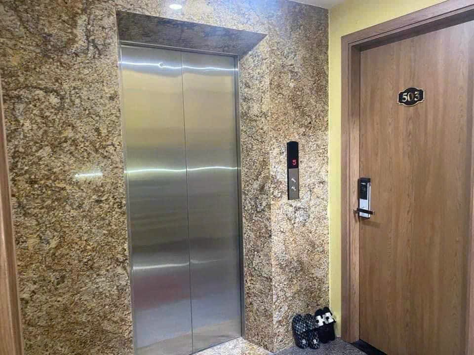 Cho thuê nhà mới, hai lối đi, Xã Đàn, thang máy; vỉa hè 111m2* 5T- 46 Tr