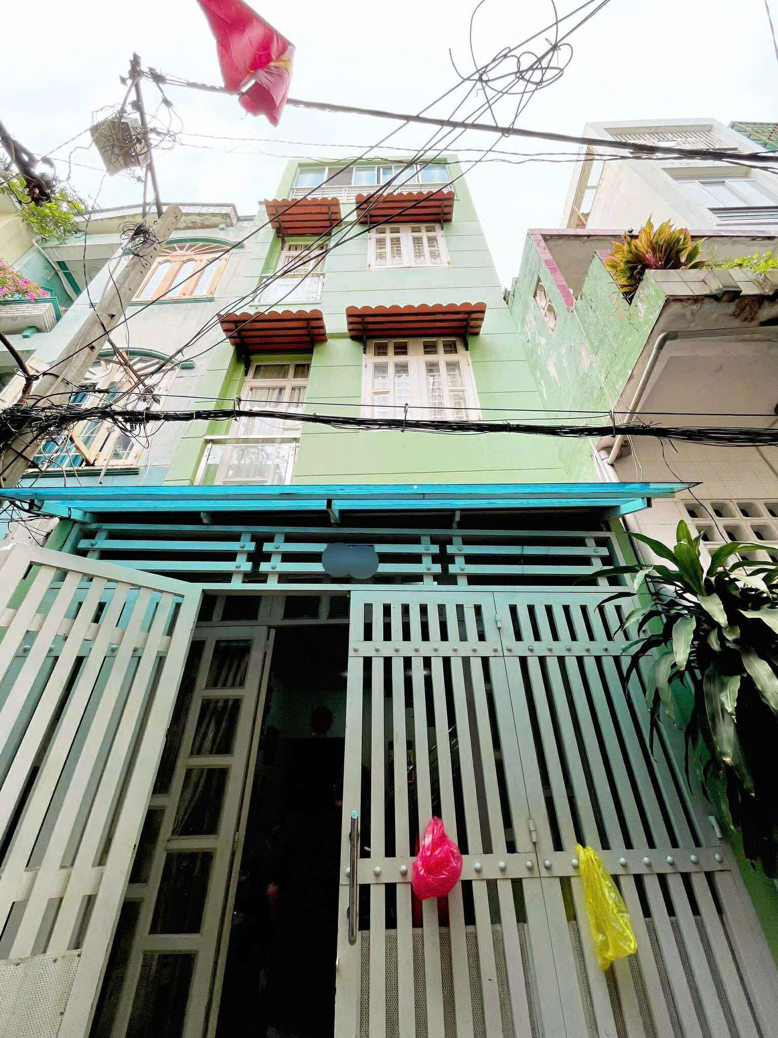 SÁT MT TRƯỜNG SA - PHÚ NHUẬN - 120M2 SÀN - 4 PN - HẺM 3M - SỔ A4 - HƠN 6 TỶ TL