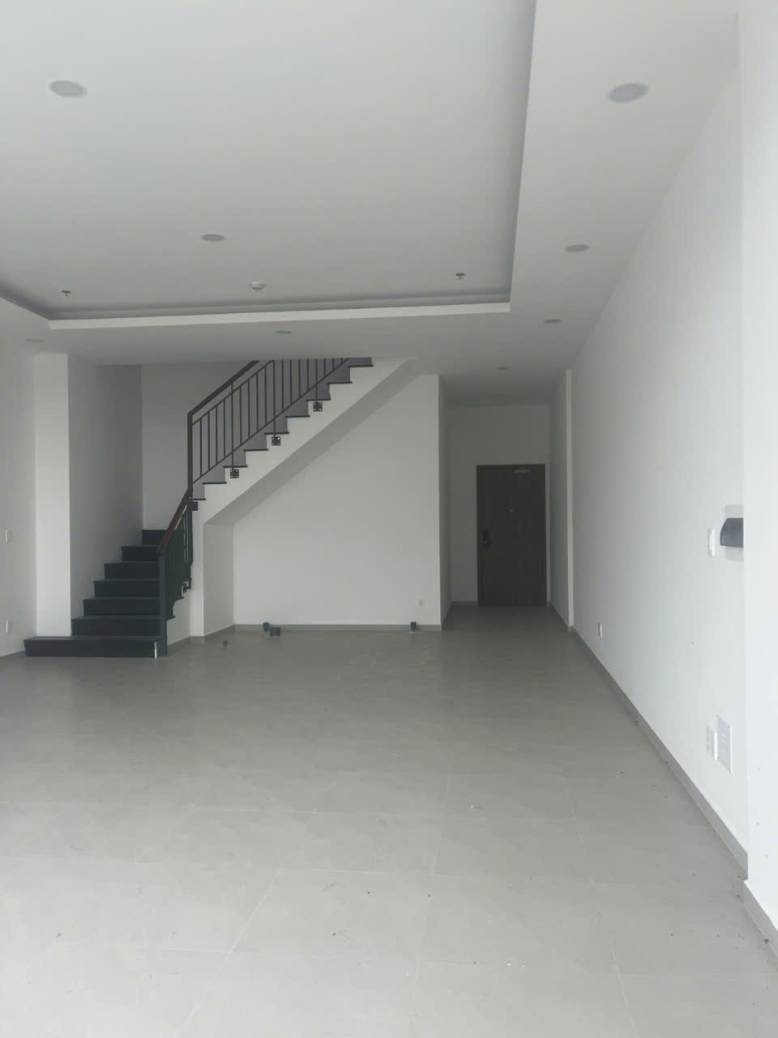 Shophouse 124m2 - Giá 7.68 tỷ trả nhanh - Sổ hồng 2 tầng, MT City Q9