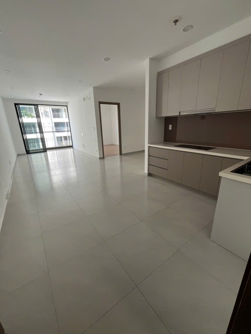 65m2 - Giá ra sổ 3.38 tỷ - 1PN1WC view nội khu - MT Eastmark Q9