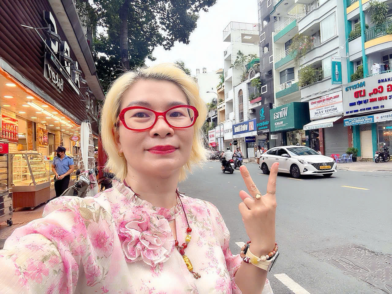 BÁN NHÀ MẶT TIỀN KD Đ.NGUYỄN TRÃI NỐI LIỀN Q1 NGAY NGUYỄN VĂN CỪ. Q5 - NGANG HIẾM 7M*21M - ĐANG DÒNG TIỀN ĐỀU VIETTIEN THUÊ* LIÊN HỆ GIANG GIANG: 093.86.76.685