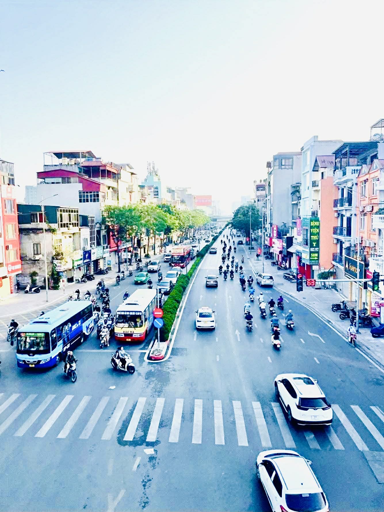 TÒA NHÀ DÒNG TIỀN 400TR/THÁNG MP NGUYỄN VĂN CỪ 215M2 10 TẦNG - 1XX TỶ