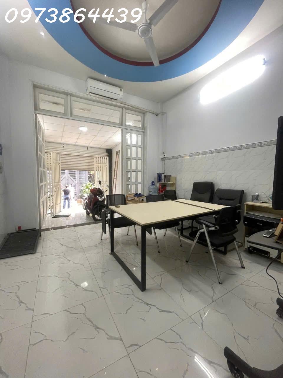 HẺM XE HƠI THÔNG LÂM THỊ HỐ - VÀI BƯỚC CHÂN RA ĐƯỜNG XE TẢI TRÁNH - NHÀ 3 TẦNG ĐÚC KIÊN CỐ VÀO Ở NGAY 60M2 - CHỈ 4.5 TỶTL