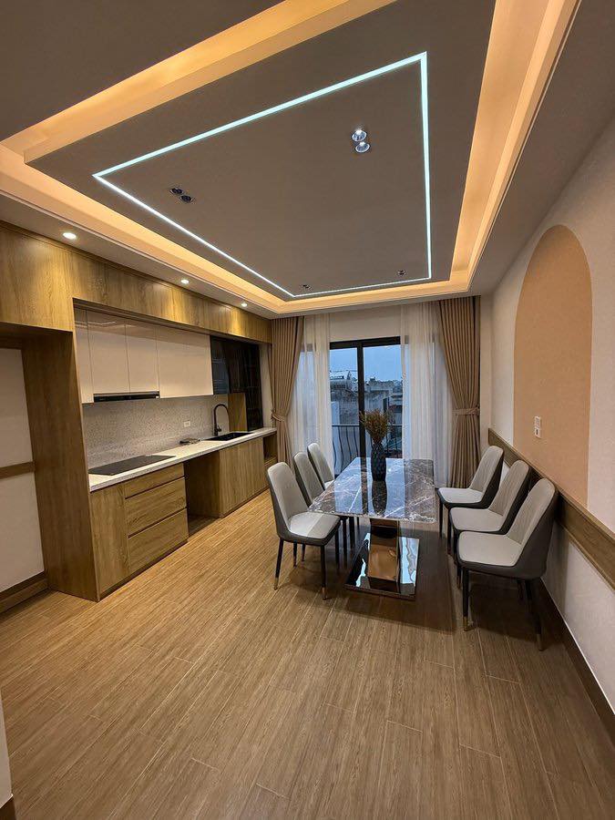 GẦN TRƯỜNG CẠNH PHỐ NHÀ NGỌC THỤY, 36M2 7 TẦNG XÂY ĐỘC LẬP - NHỈNH 10.X TỶ