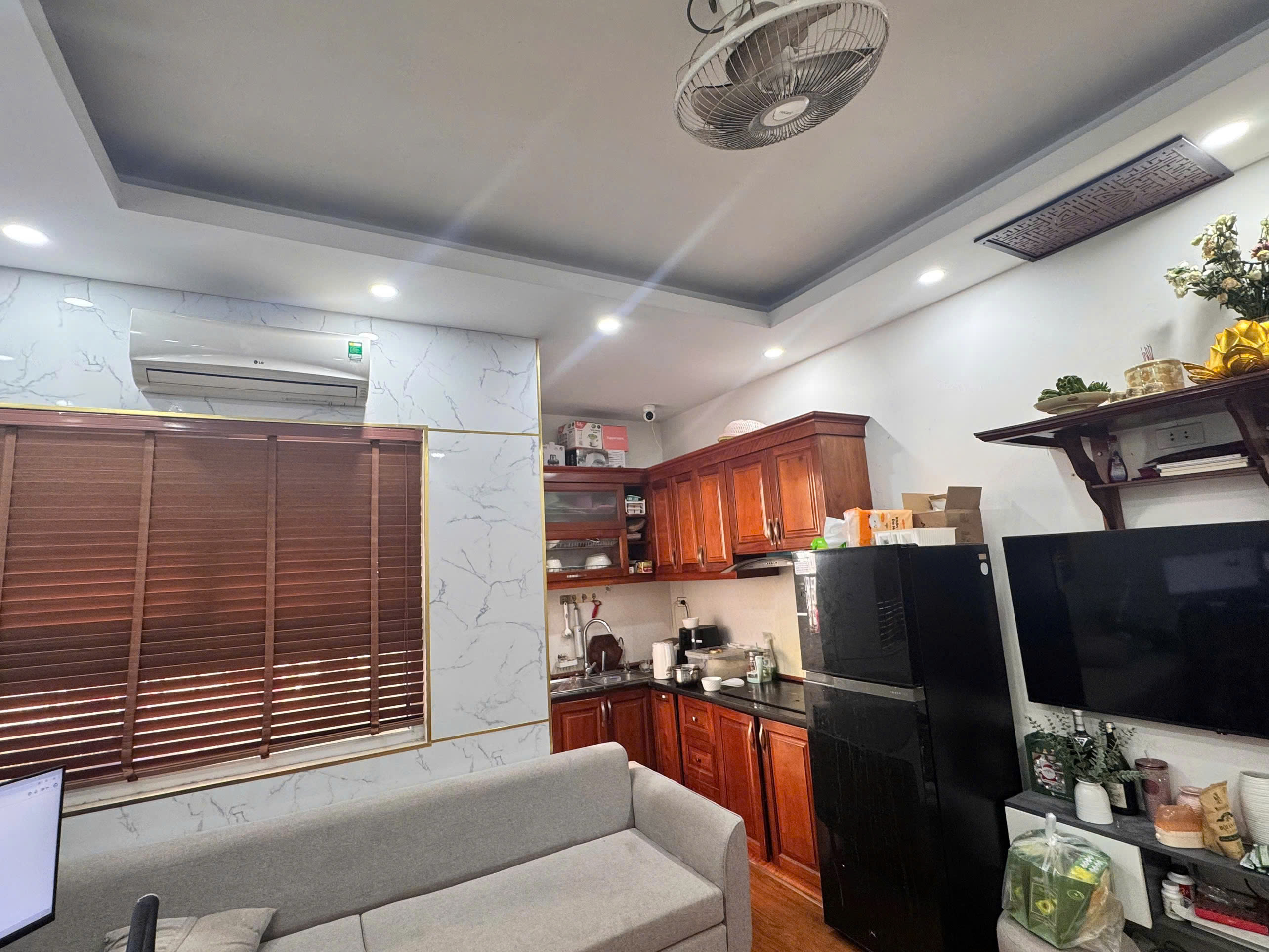 Chính chủ cho thuê căn góc 2PN – 2WC tầng trung CT12C Kim Văn Lũ, Đại Kim, Hoàng Mai, HN - giá 8tr/ tháng