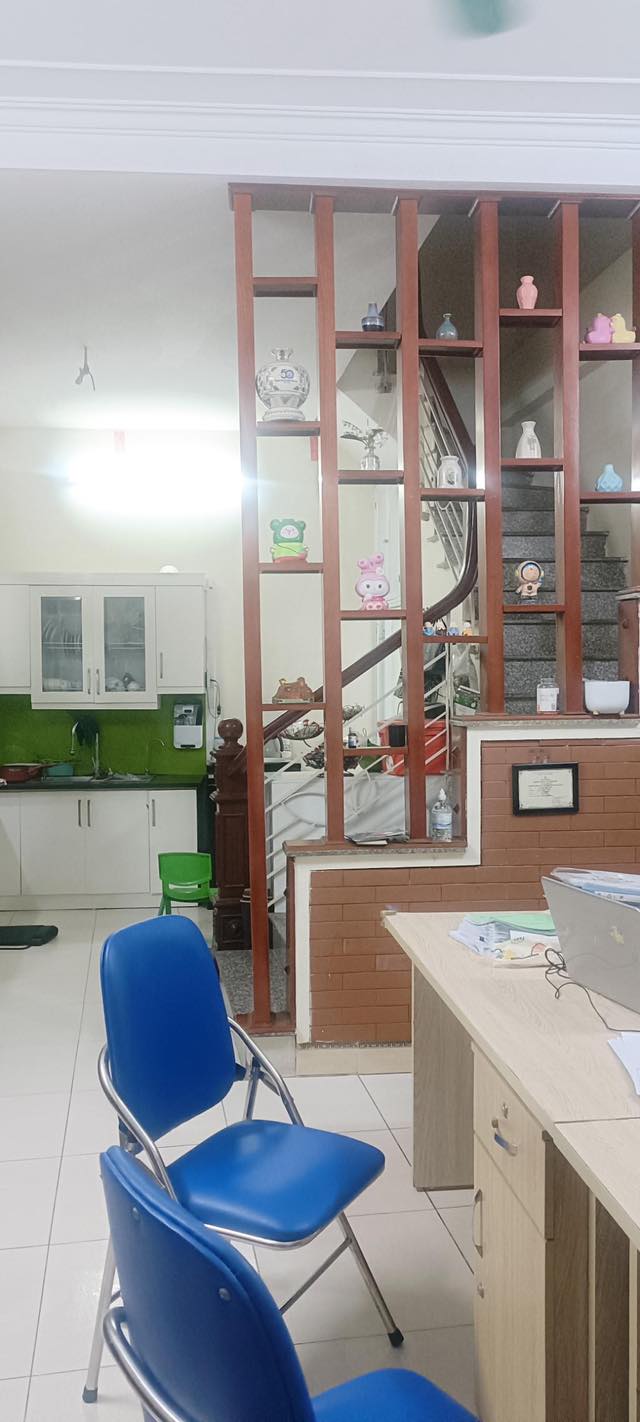 ???????????? NHÀ GẦN #AEON, #CỔLINH- LONG BIÊN - CHÀO 6,x TỶ ???????? 
????️ Diện tích: 37 m2,  4 tầng, Mặt tiền 4,8 m