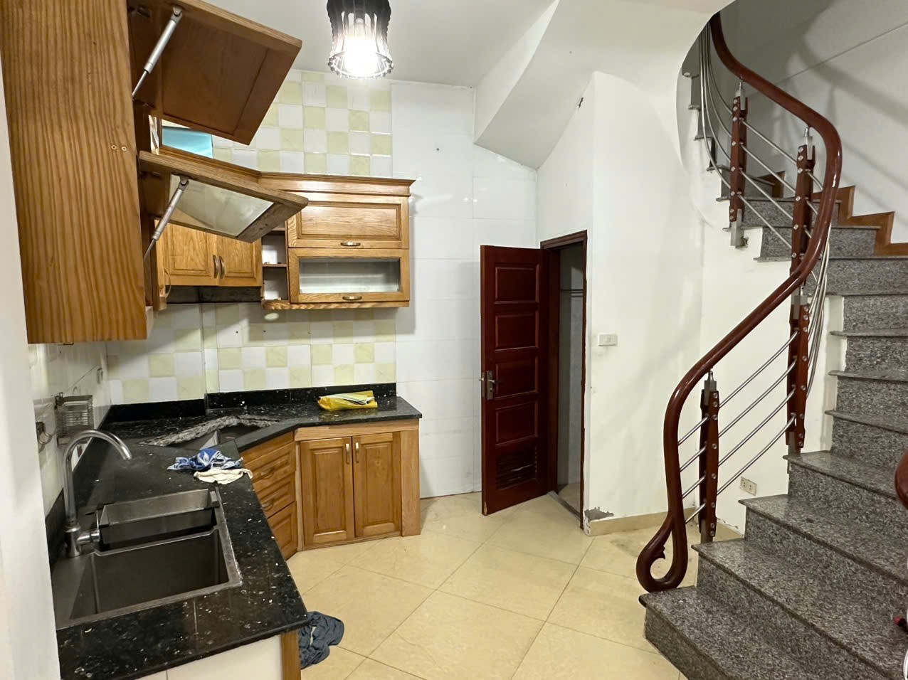 BÁN NHÀ NGỌC THỤY – 5 TẦNG ĐẸP – Ở NGAY – OTO ĐỖ CỔNG