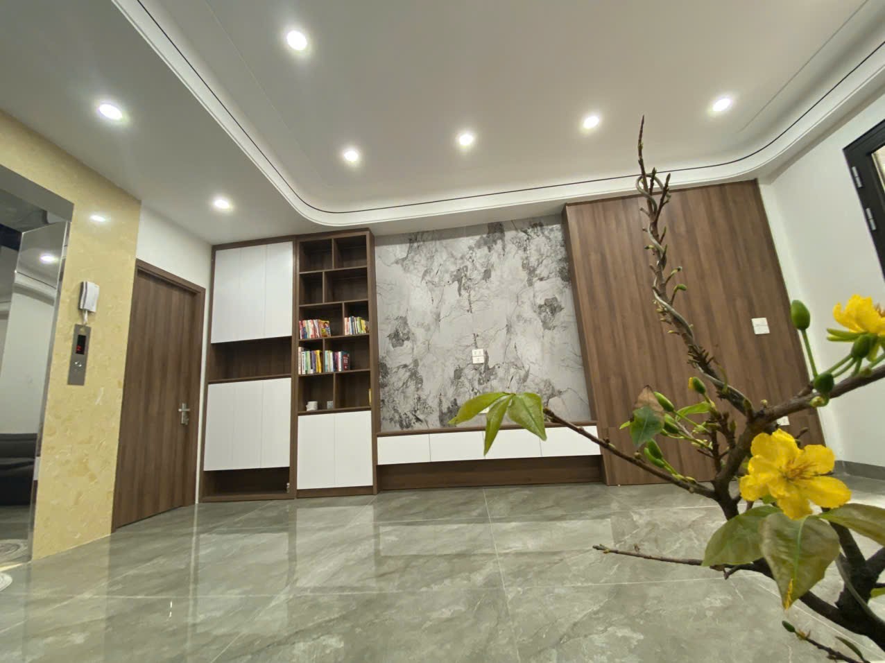 BÁN NHÀ ĐẸP – FULL NỘI THẤT – GẦN PHỐ – GIÁ TỐT - PHÙ HỢP ĐẦU TƯ
