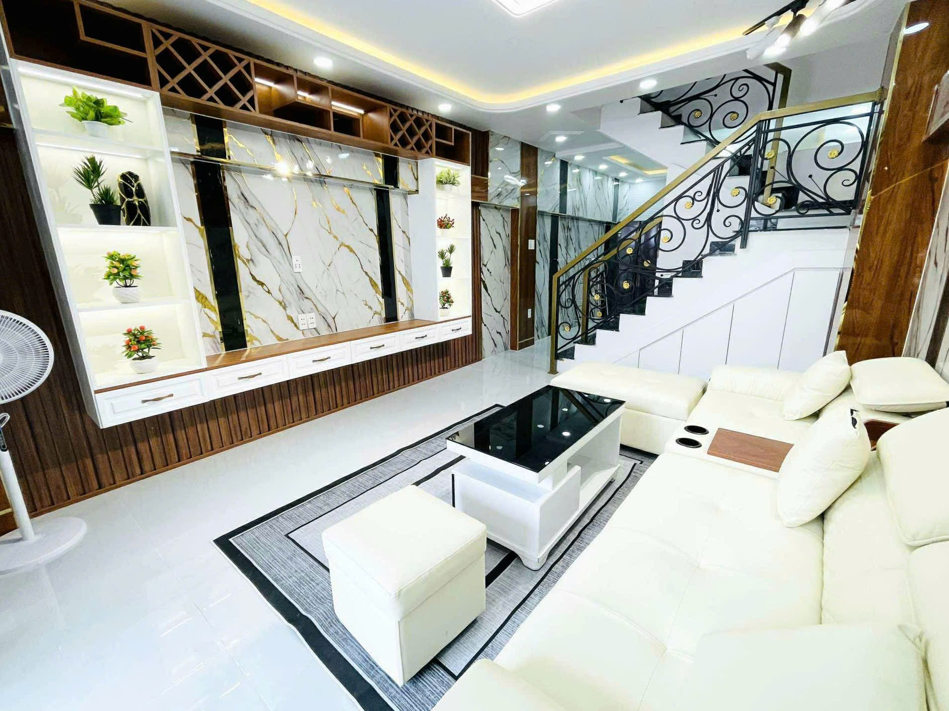 Bán Nhà Mới 3 Tầng, Hoàn Công Đủ, 43m², 6.9 Tỷ, Nguyễn Văn Quỳ, Quận 7  Phường Phú Thuận