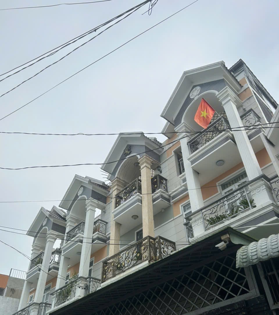 Bán Nhà xinh Thạnh Lộc 37, Q.12: 81m2, 5 tầng, 4PN, sổ hồng trao tay, - An cư lạc nghiệp ngay trung tâm Sài Gòn! giá chỉ 6.65 tỷ TL LH 0918 377 255