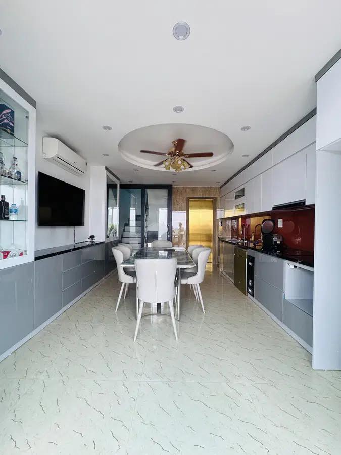 TRUNG TÂM BỒ ĐỀ 50M2, 5PN DÂN XÂY 7 TẦNG - GIÁ TỐT NHẤT KHU VỰC NHỈNH 1X TỶ