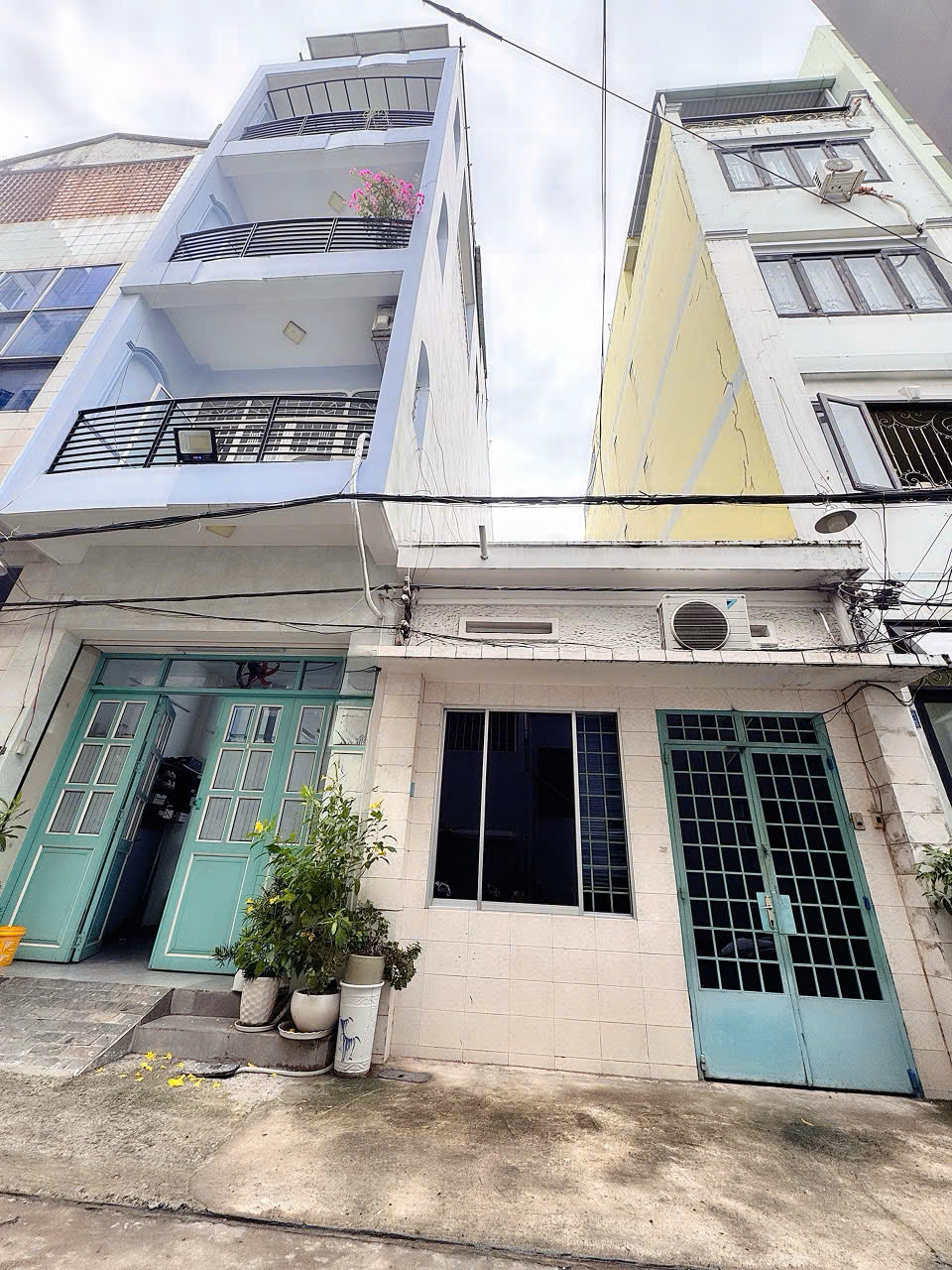 BÁN NHÀ 2 TẦNG * 5 TẦNG MẶT TIỀN HẺM XE HƠI NGỦ TRONG NHÀ Đ.ĐINH CÔNG TRÁNG, QUẬN 1 - NGANG 8M*19M VUÔNG ĐẸP - CHÍNH CHỦ CHƯA QUA ĐẦU TƯ