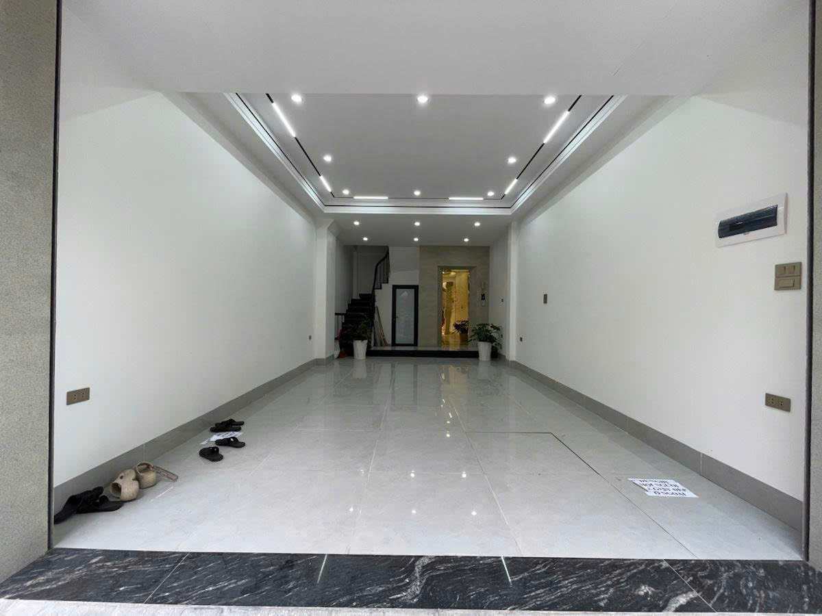 Bán nhà Nguyễn Văn Linh 45m 6 tầng thang máy MT4.2m gara ô tô nhỉnh 12 tỷ