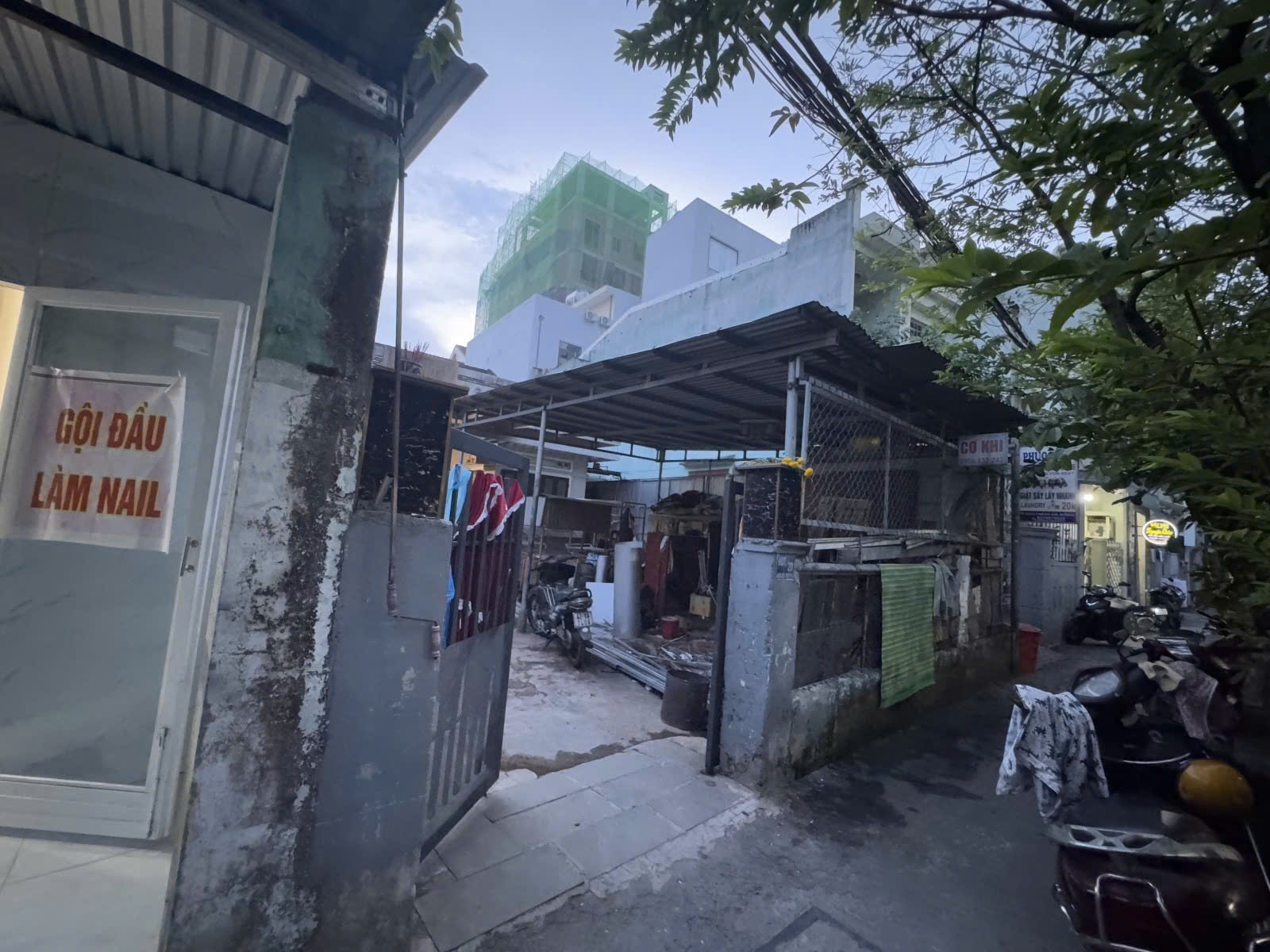 KIỆT Ô TÔ THÔNG CHÍNH HỮU - NGUYỄN ĐÌNH TRUNG TÂM DU LỊCH SƠN TRÀ
