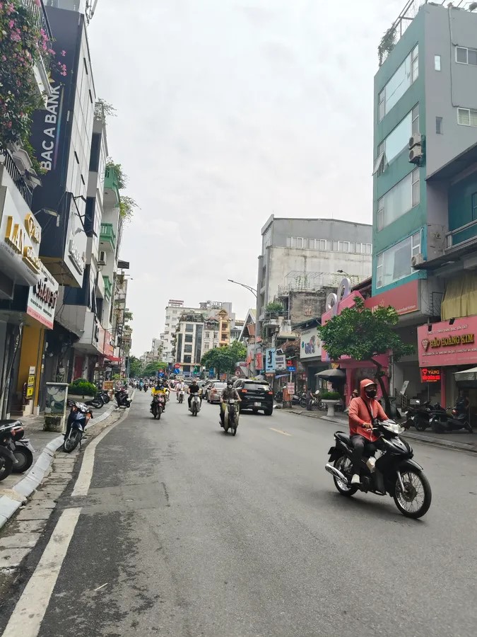 BÁN NHÀ MẶT PHỐ BẠCH MAI – NGÃ TƯ TRỤC CHÍNH – KINH DOANH ĐỈNH – GIÁ CHỈ 400TR/M² ????