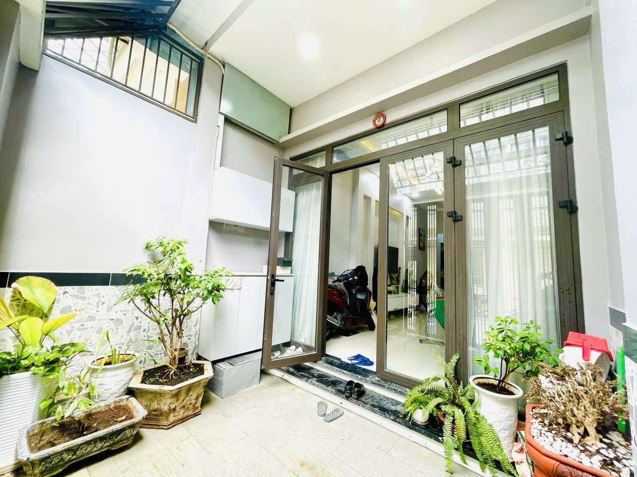 ???? BẾN BÌNH ĐÔNG - HẺM XE HƠI 8M - CÁCH MẶT TIỀN VÀI CĂN - GIÁ CHỈ 6.6 TỶ