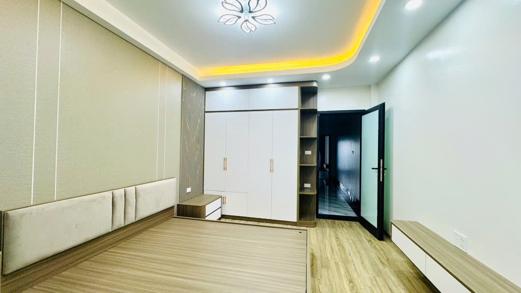 ????????NHÀ MỚI KONG #NGUYỄNVĂNCỪ - #NGUYỄNSƠN - LONG BIÊN - SÁT MẶT PHỐ -  #THANGMÁY - CHÀO 12,X TỶ ????????