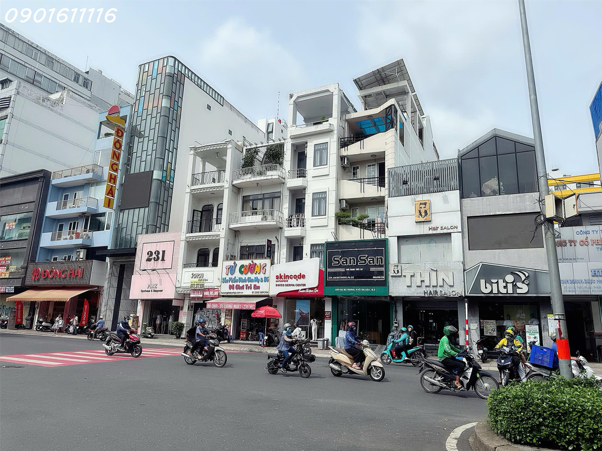 BÁN NHÀ MẶT TIỀN KINH DOANH Đ. HAI BÀ TRƯNG, QUẬN 3 - VỈEW CÔNG VIÊN THOÁNG MÁT - DT 4M*26M - Liên hệ GIANG GIANG: 093.86.76.685