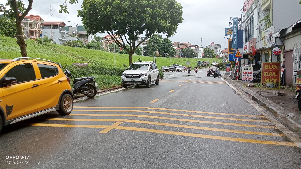 BÁN ĐẤT ĐẸP TẠI NGỌC THỤY – LONG BIÊ

???? Diện tích: 100m², giá hơn 18 tỷ
???? Mặt tiền: 5m – Vuông vắn, cực đẹp