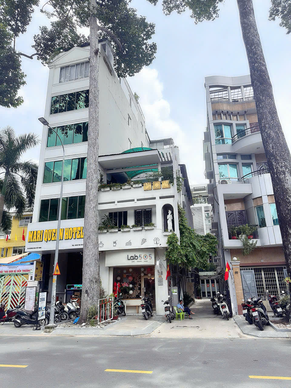 BÁN SIÊU PHẨM KHÁCH SẠN VIP MARI QUEEN 9 TẦNG CÓ HẦM - MT Đ.SƯƠNG NGUYỆT ÁNH, QUẬN 1 - DÒNG TIỀN 165TR/TH*LH GIANG GIANG: 0938676685