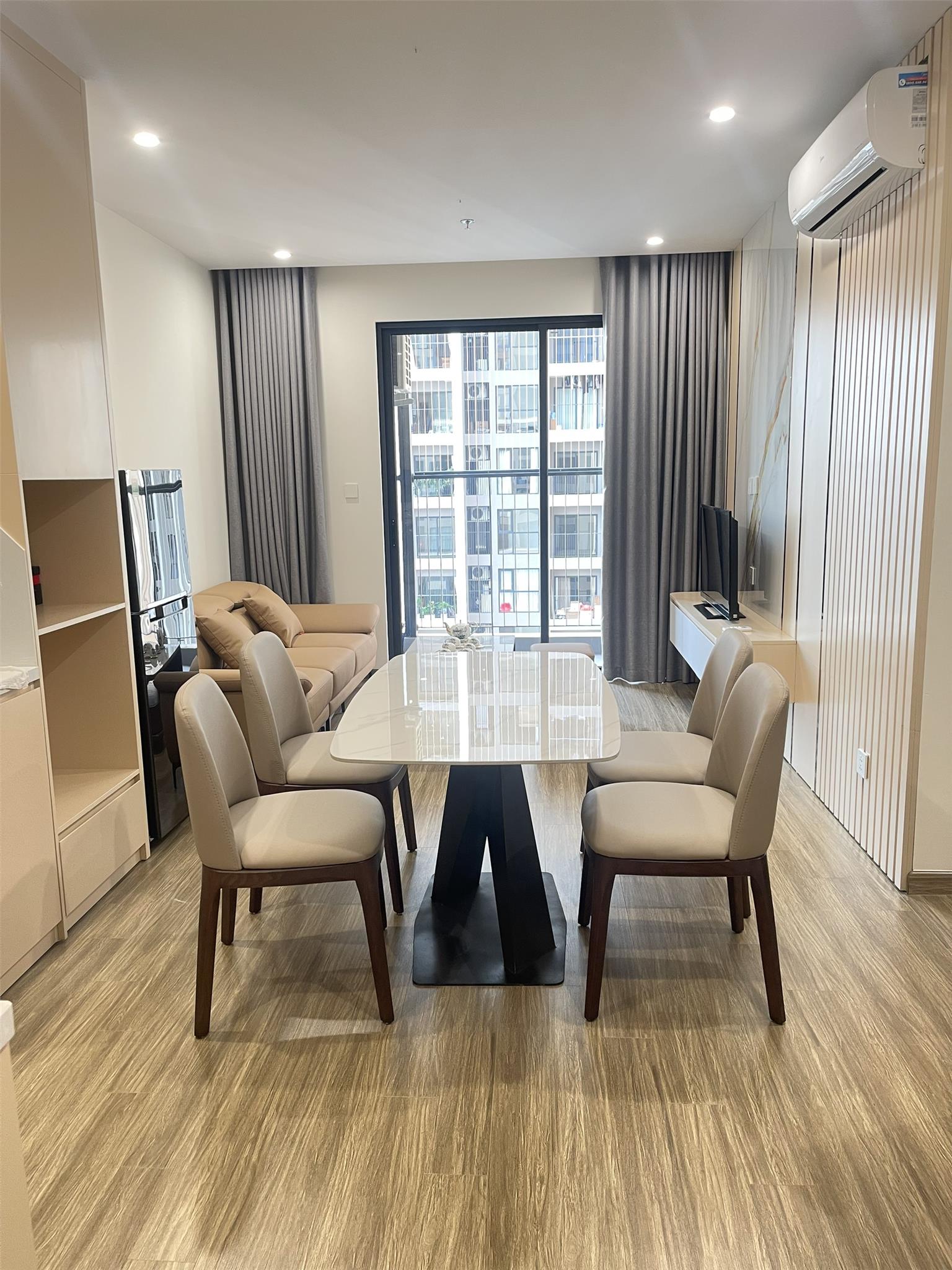 CHO THUÊ CĂN HỘ 2PN FULL NỘI THẤT - TÒA  TC1 – VINHOMES SMART CITY. GIÁ THUÊ: 14TR/THÁNG