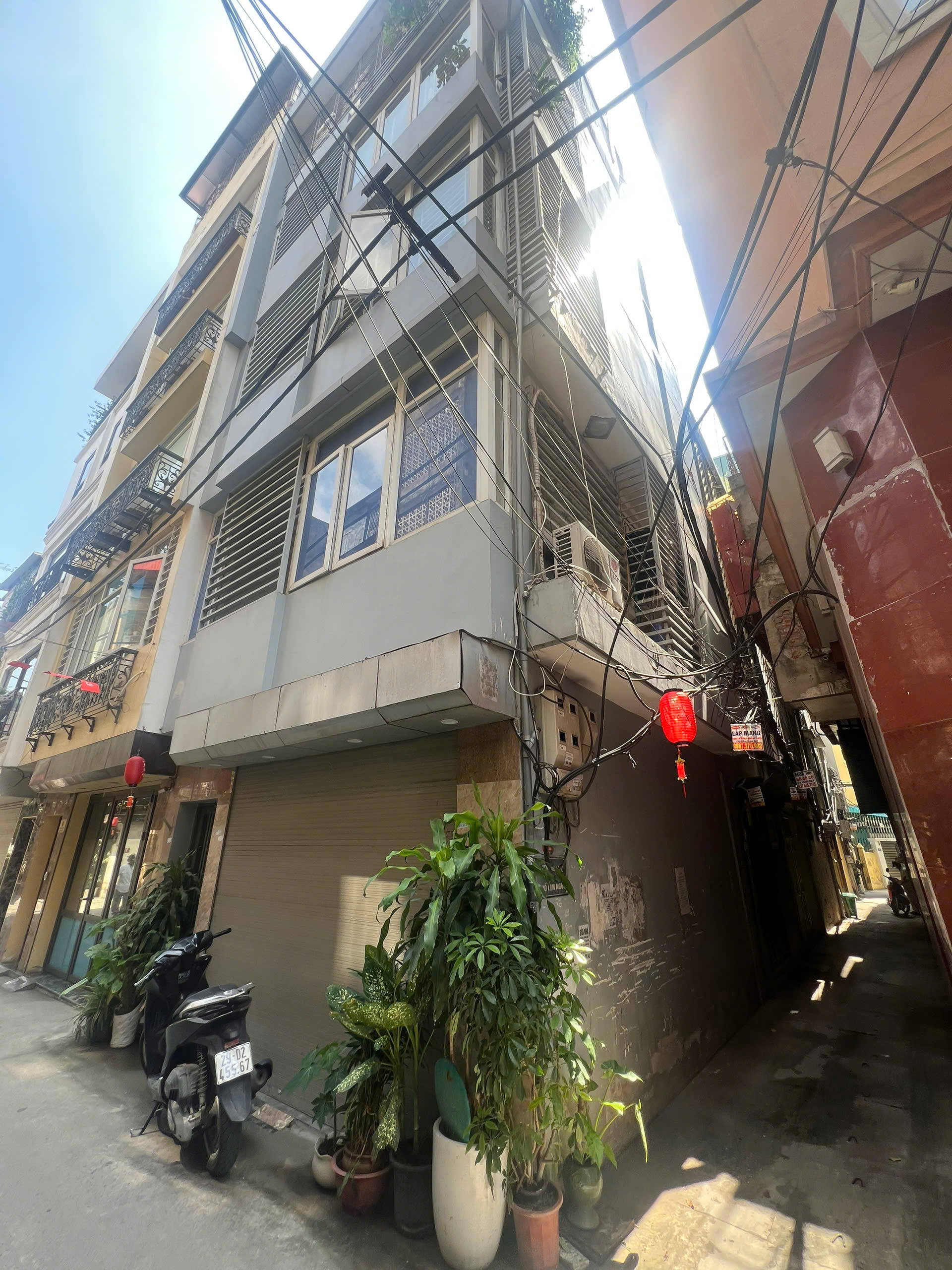 Bán nhà riêng ngõ Thổ Quan quận Đống Đa 35m 5 tầng