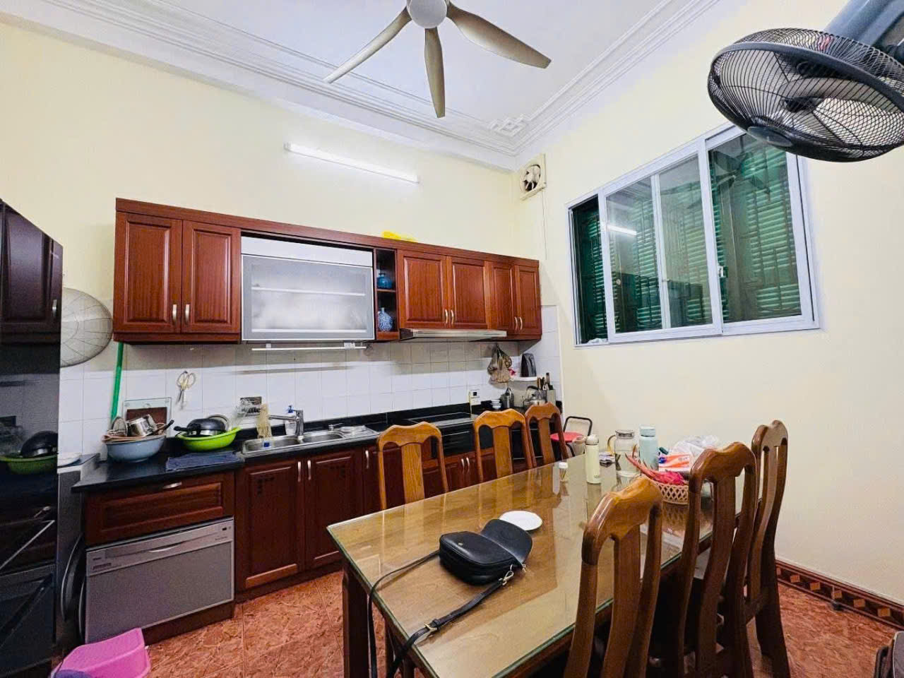 LÔ GÓC HOÀNG QUỐC VIỆT - Ô TÔ - VÀI BƯỚC RA MẶT PHỐ- 48m, 4 tầng, mt 7.1m., 23,5 tỷ