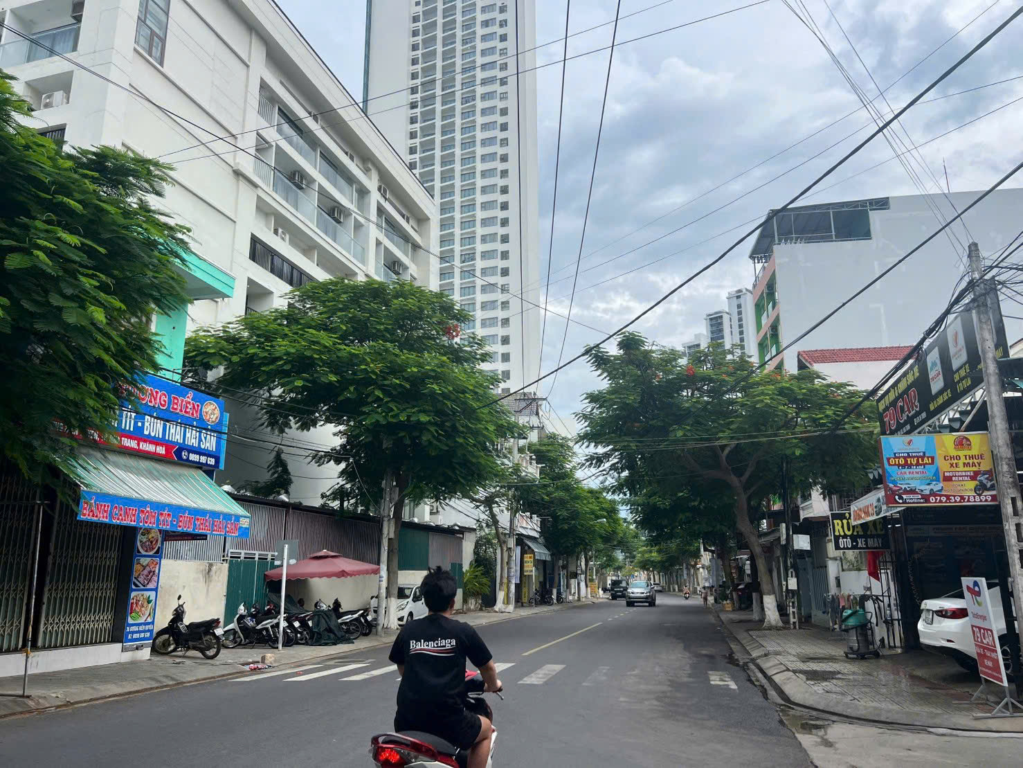 Bán đất 3 Mặt Tiền đường DƯƠNG HIẾN QUYỀN - Giá 22,5 Tỷ Diện tích : 223m2 Giá bán 22,5 Tỷ.