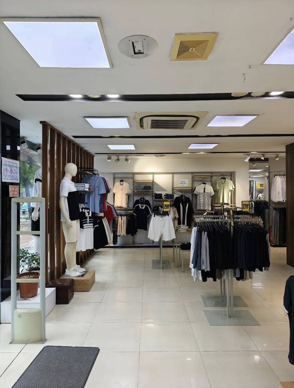 THÔNG SỐ HIẾM, MP NGUYỄN VĂN CỪ 130M2, MT7M, VỈA HÈ RỘNG, DÒNG TIỀN CAO - 56 TỶ