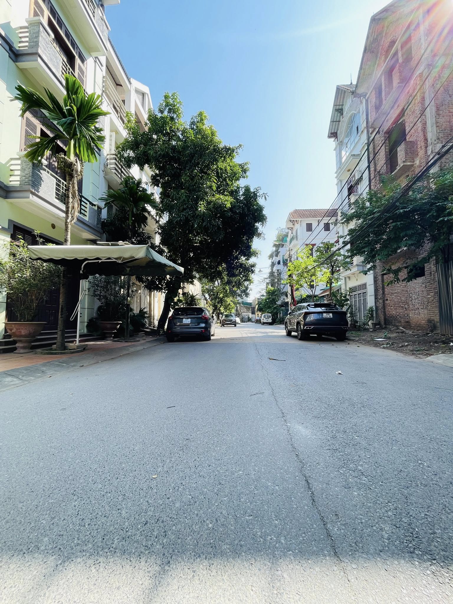 HIẾM QUÁ RỒI 80M2, MT8.2M - BIỆT THỰ PHÂN LÔ BỒ ĐỀ 5 TẦNG, VỈA HÈ - 2X TỶ