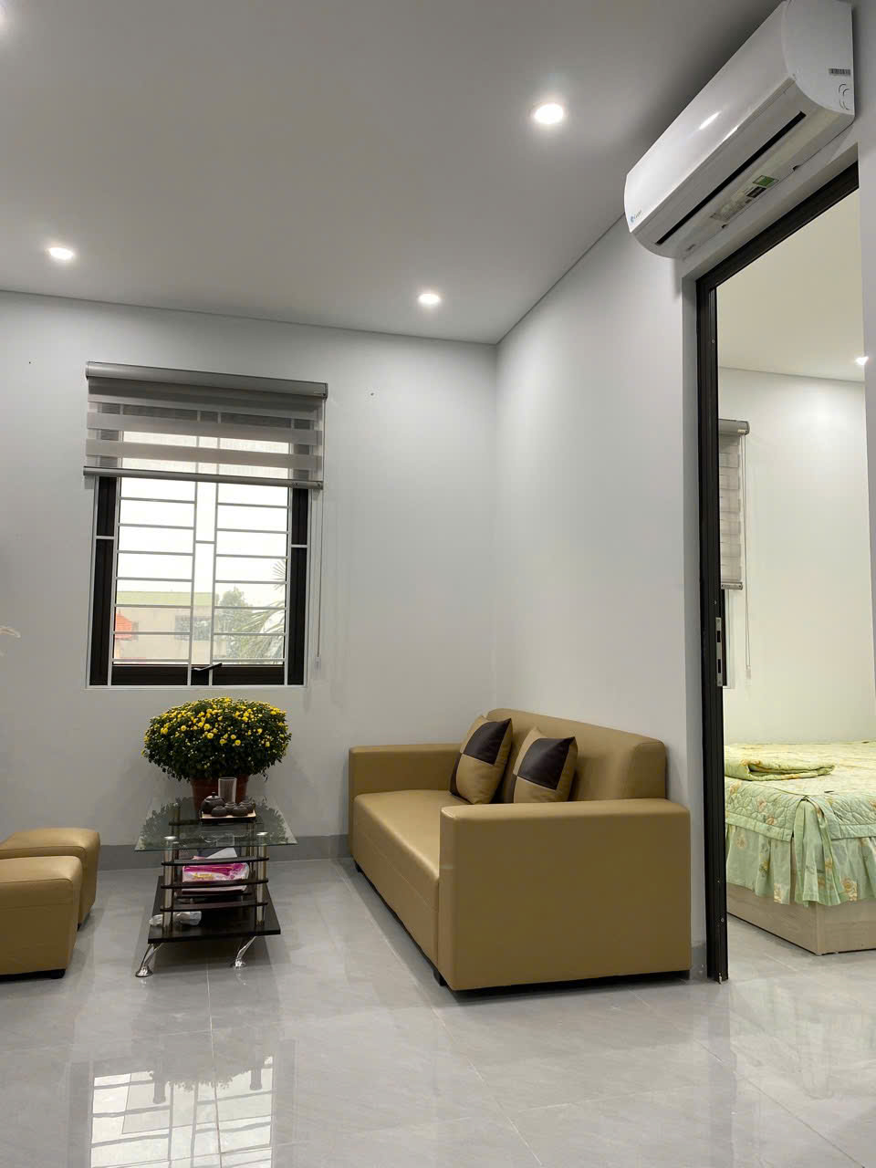 CHO THUÊ 1 PHÒNG NGỦ + 1 PHÒNG KHÁCH
NGỌC THỤY – ĐẦY ĐỦ TIỆN NGHI – DẮT NHAU VỀ LÀ  Ở NGAY

????