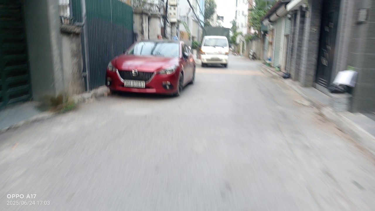 Bán đất Ngọc Thụy – 329m² – Mặt tiền 16m – Nở hậu đẹp – Ô tô vào tận nhà – Chia được 3 lô – Giá 46 tỷ (có TL)

Chính chủ cần bán mảnh đất hiếm tại Ngọc Thụy Long Biên:

Diện tích: 329m²