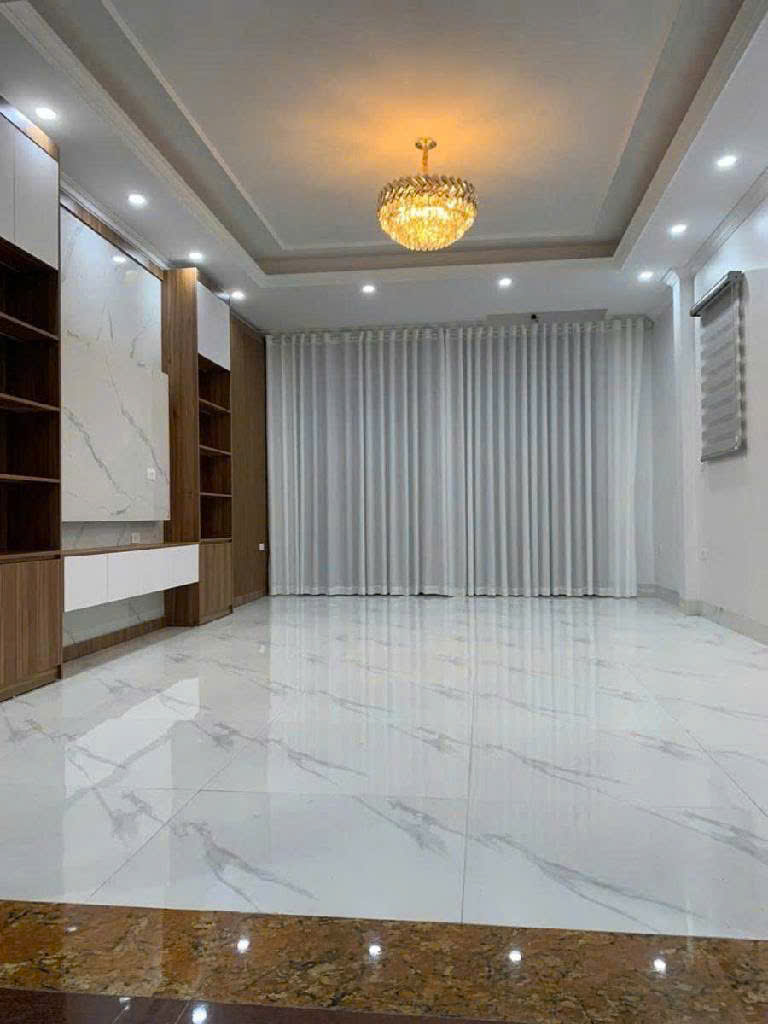 Đông Ngạc – 30m² x 5 tầng – chợ Kẻ Vẽ - 30m ra phố – 5.9 tỷ