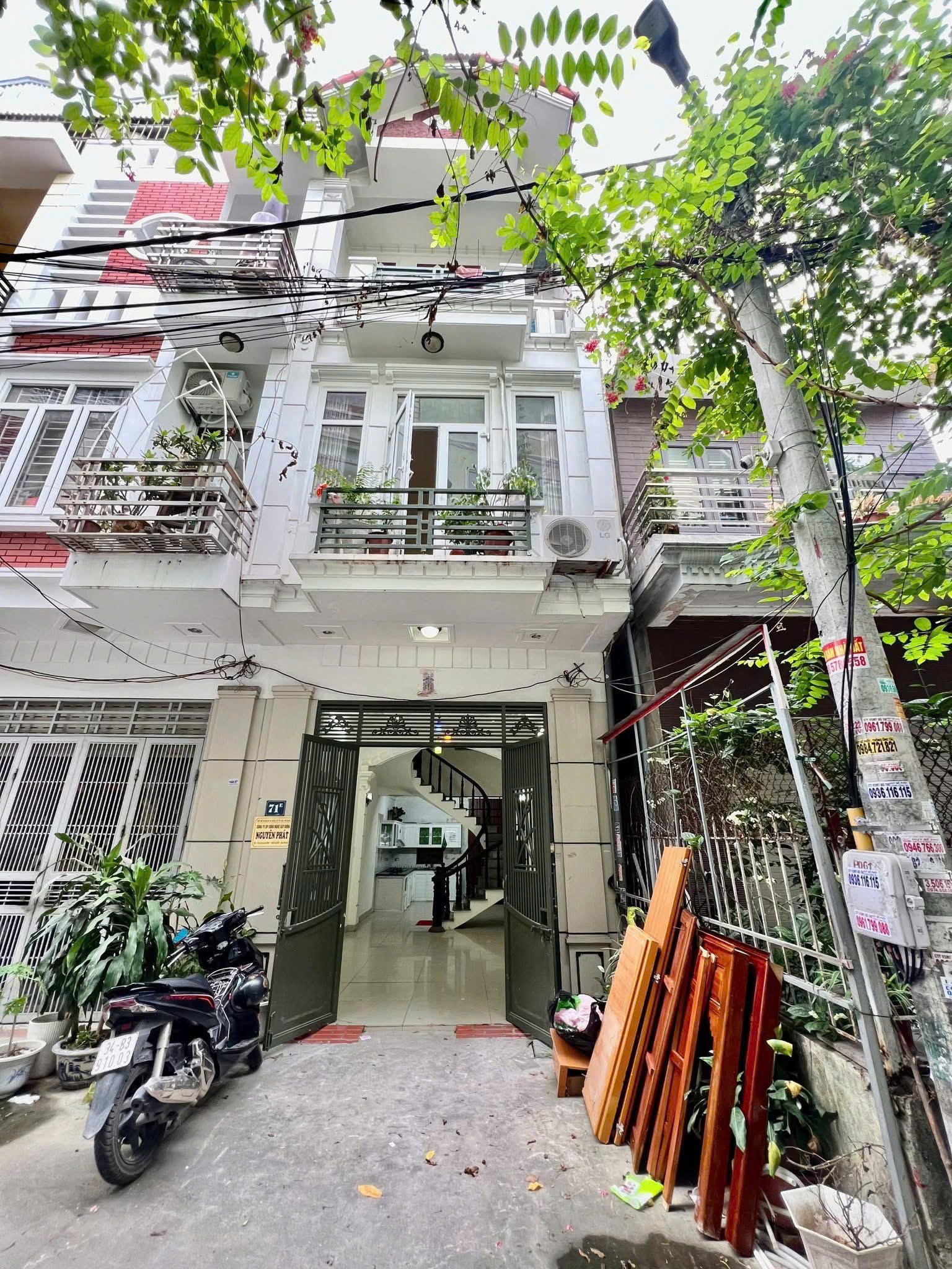 Bán Nhà 4 Tầng Mặt Đường Văn Cao – Vị Trí Đẳng Cấp, Kinh Doanh Đỉnh Cao Hải Phòng