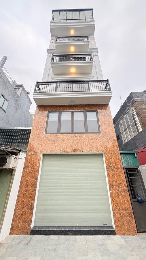 NHỈNH 9 TỶ, HÀNG XÓM VINHOMES RIVERSIDE 55M2, 6 TẦNG THANG MÁY, Ô TÔ CẠNH NHÀ