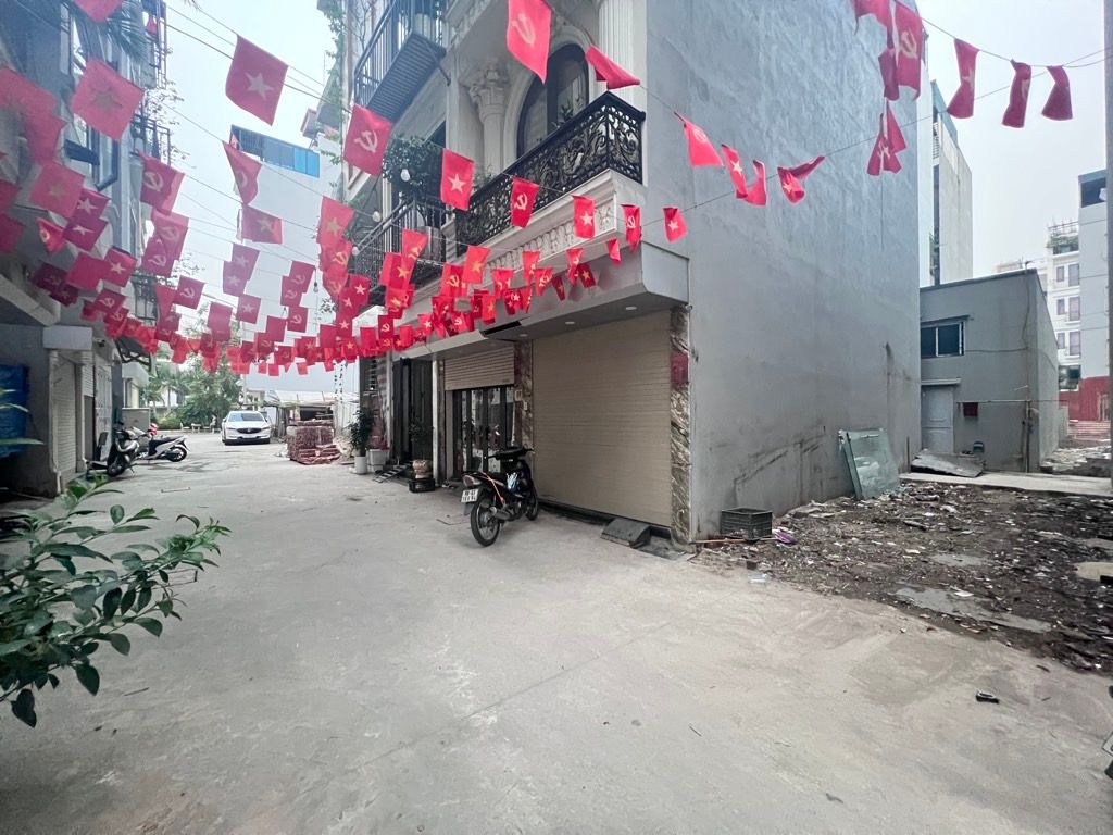 Vỉa hè ô tô kinh doanh 8 tỷ tái định cư Khai Sơn Ngọc Thụy,Long Biên