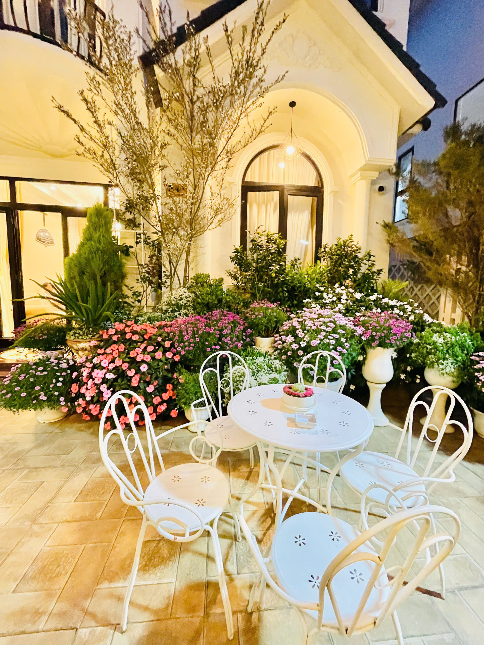 SIÊU PHẨM VILLA SANG TRỌNG 11 PHÒNG NGỦ – TRỤC ĐƯỜNG NGUYỄN AN NINH, TRUNG TÂM ĐÀ LẠT – GIÁ TỐT ĐẦU TƯ
