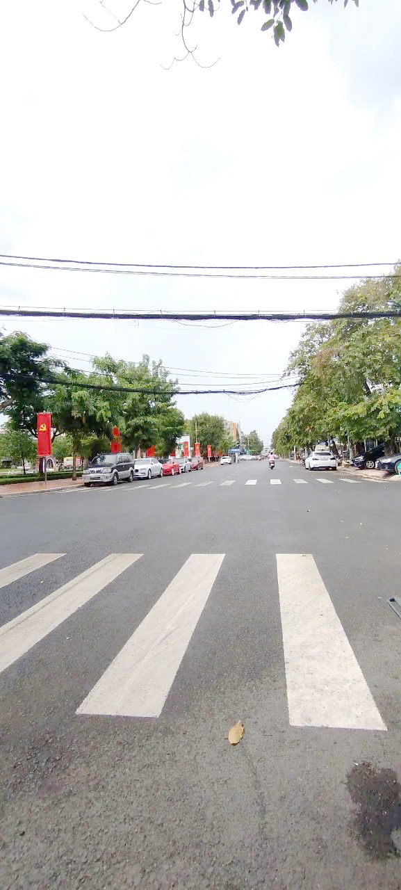 Nhà 4 tầng MT Nội Bộ khu Cao Lỗ P4 Q8, Giá : 16.3 Tỷ (TL)