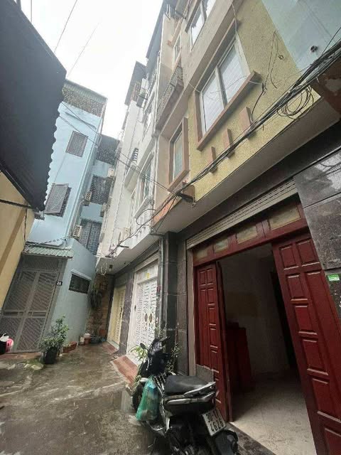 SIÊU PHẨM TUYỆT CHỦNG - 2 NHÀ RA PHỐ - VỊ TRÍ ĐẸP - VỪA Ở VỪA CHO THUÊ