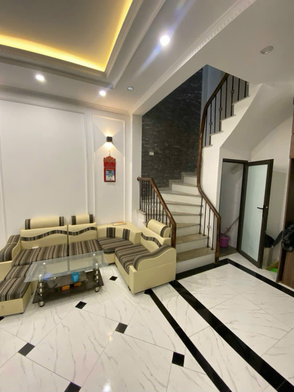 Chính chủ cho thuê nhà 5 tầng ngõ 211 Khương Trung - 3 pn full nội thất