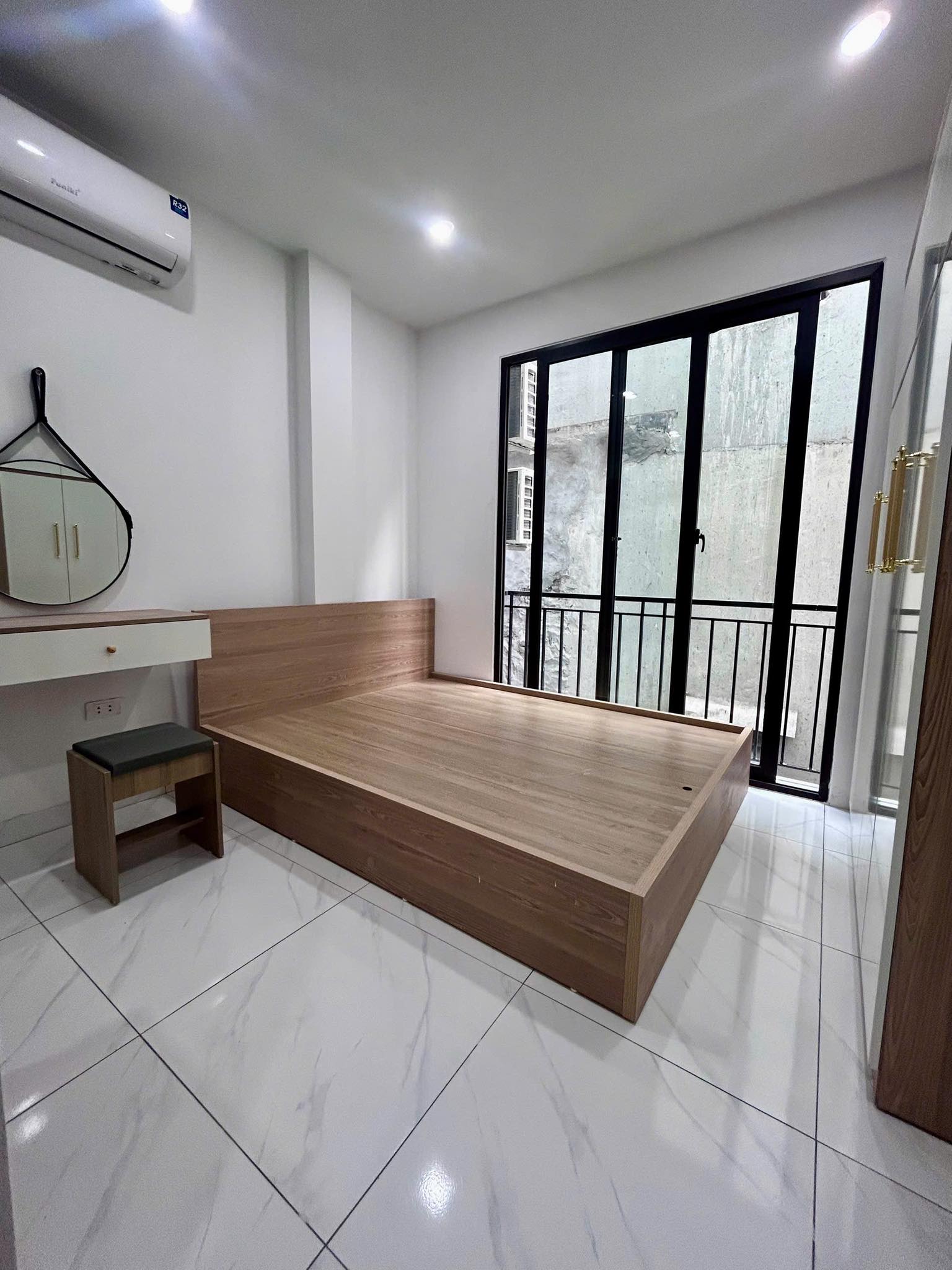 CCMN PHỐ THÁI THỊNH DÒNG TIỀN KHỦNG – 600TR/NĂM – 44M2 x 6T, THANG MÁY – FULL PHÒNG- 12.x TỶ