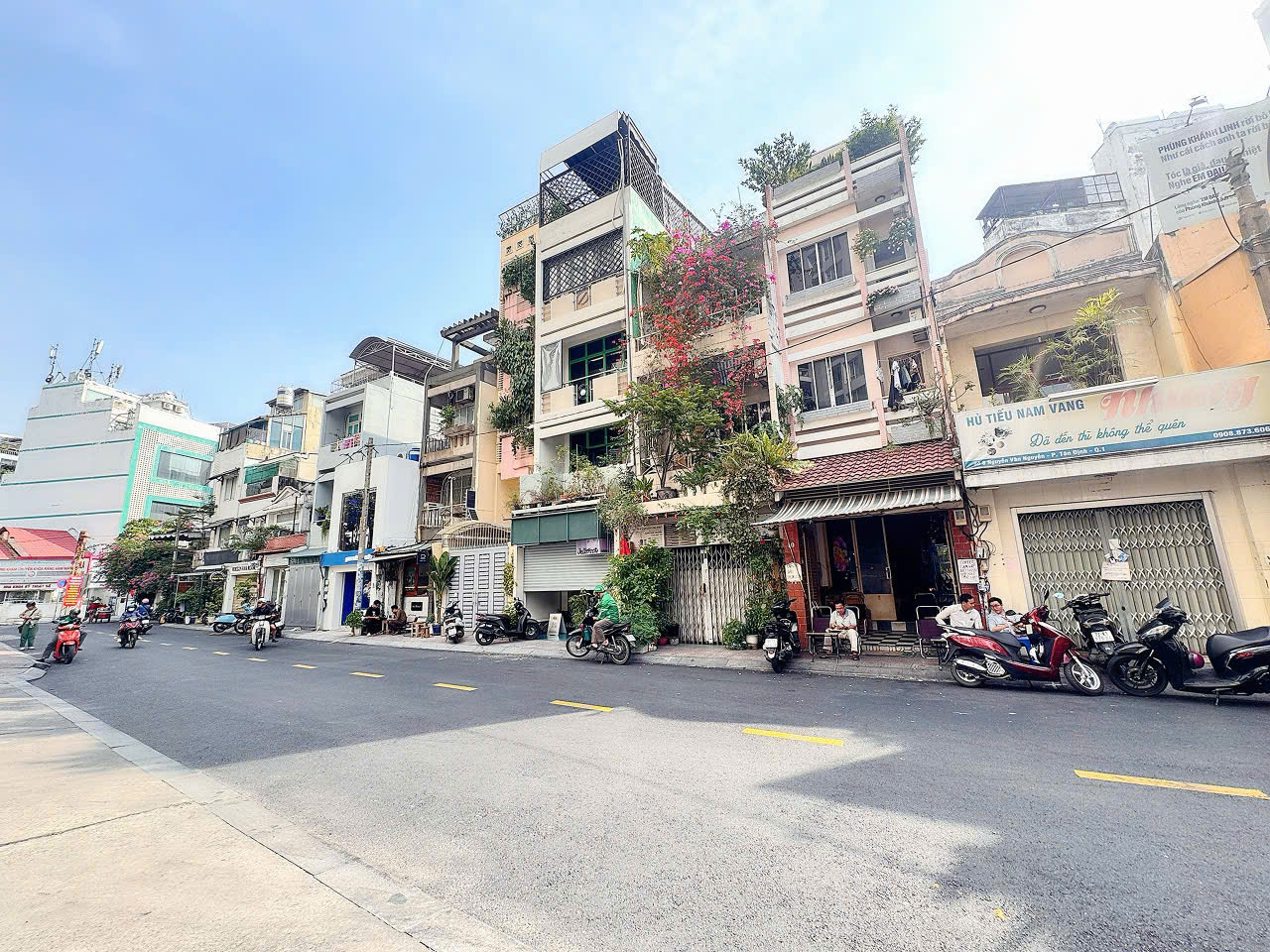 HIẾM - BÁN NHÀ 4 TẦNG CÓ THANG MÁY MẶT TIỀN KD Đ.NGUYỄN VĂN NGUYỄN, TÂN ĐỊNH, QUẬN 1 - DT 90M2 NGANG 4M*23M VUÔNG ĐẸP - VIEW HORIZON TOWER - HDT ĐỀU 50TR/TH - GIANG GIANG:0938676685