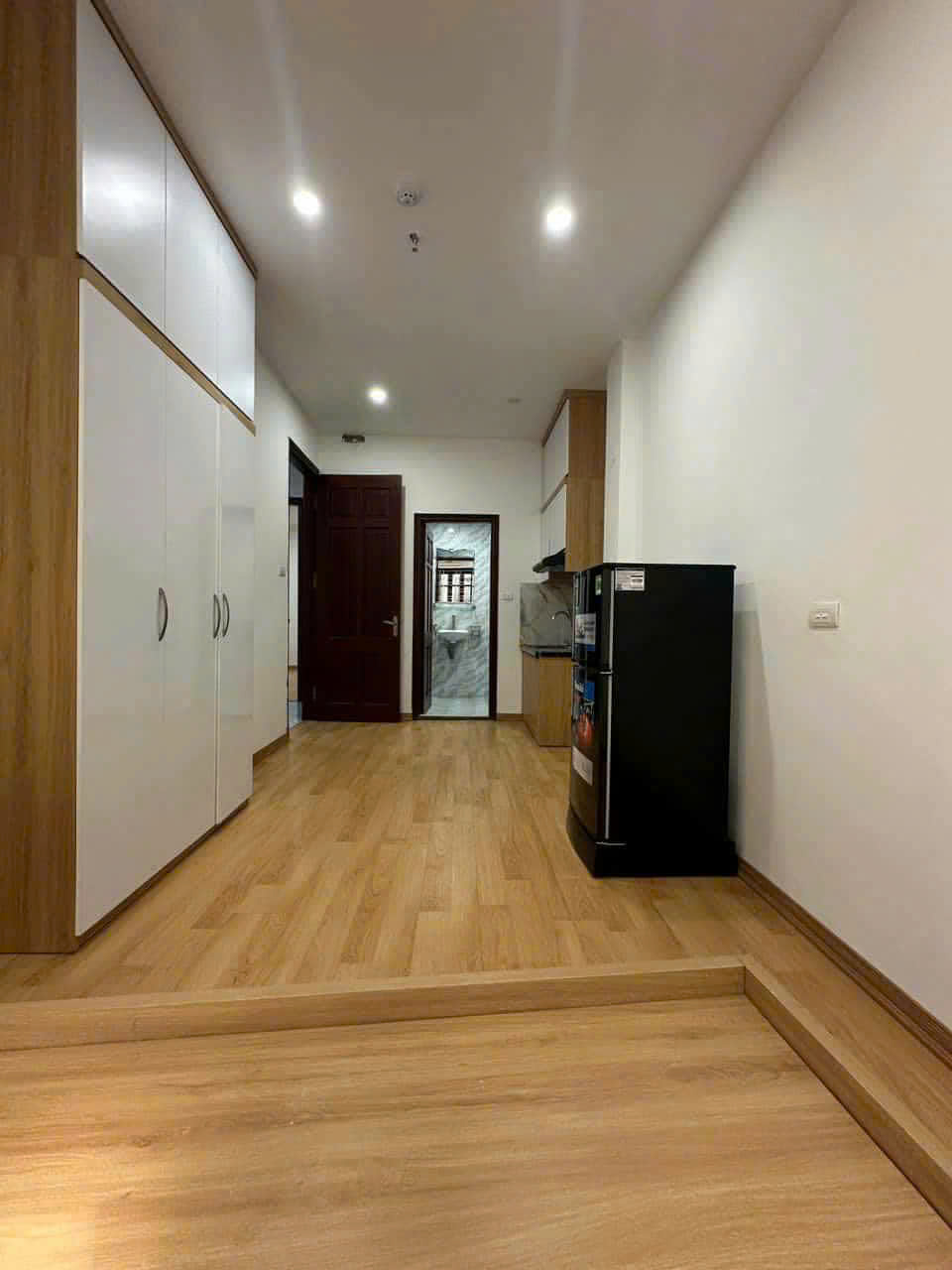 CẦN NHƯỢNG PHÒNG – TRUNG KÍNH , CẦU GIẤY, HÀ NỘI