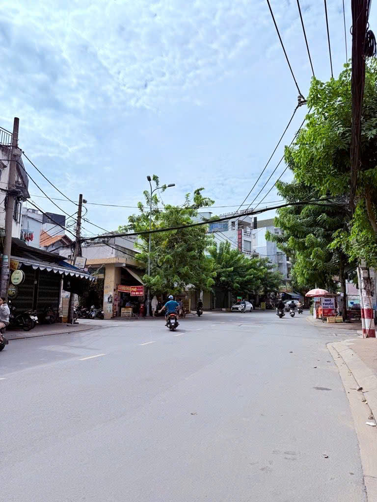 CẦN BÁN NHÀ XƯỞNG 2 MẶT TIỀN - TÂN THẠNH ĐÔNG - GIÁ CỰC TỐT