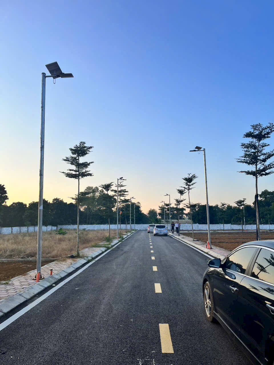 . Vị trí vàng lô đất 100m2 gần Quốc Lộ 21, khu vực trung tâm Hòa Lạc. Phù hợp xây trọ, đầu tư sinh lời, kết nối Metro 5 – Quốc Lộ 21. Liên hệ xem đất ngay.