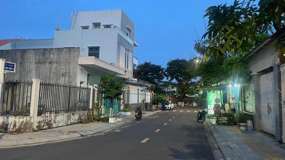 ???? [SIÊU PHẨM] NHÀ 3 TẦNG ĐƯỜNG SƠN THỦY 3 - CÁCH VÕ NGUYỄN GIÁP 10 PHÚT, AN NINH TUYỆT ĐỐI - CHỈ 5.8 TỶ! ????????????