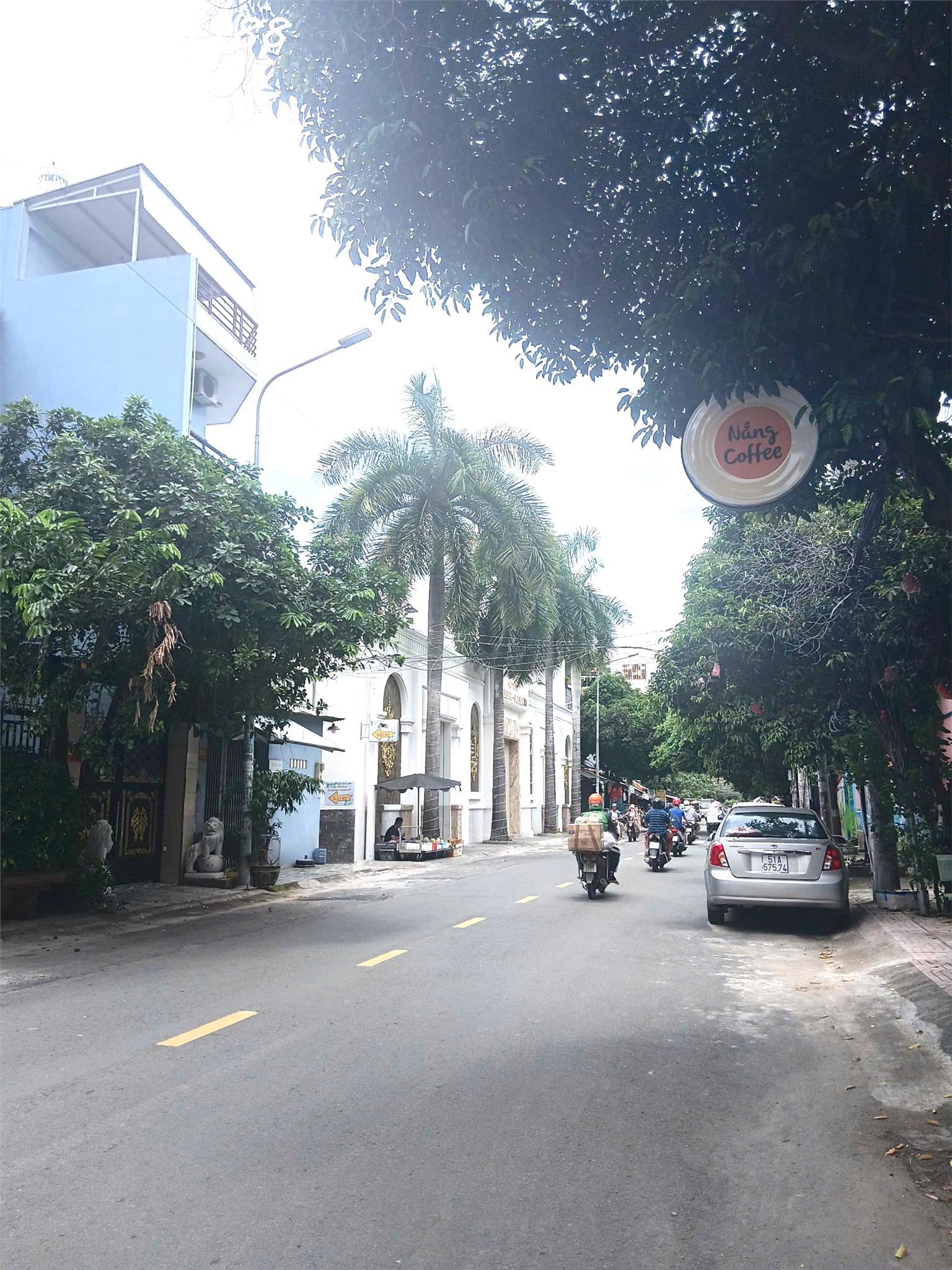 MẶT TIỀN KINH DOANH, NGANG LÍ TƯỞNG 5.3M , 4 TẦNG, 43M2 - SỔ HỒNG RIÊNG -  GIÁ NHỈNH 8  TỶ TÍ