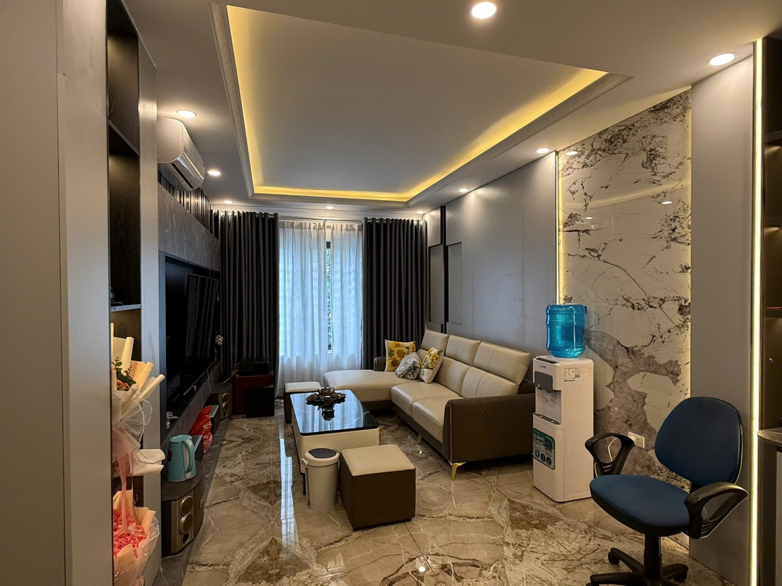 NHÀ ĐẸP GIANG BIÊN – 6 TẦNG FULL NỘI THẤT – NGÕ THÔNG Ô TÔ – GIÁ CHỈ 6 TỶ